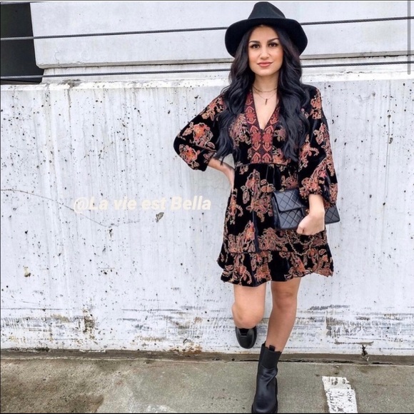 Zara Dresses & Skirts - Zara velvet trim dress ✨